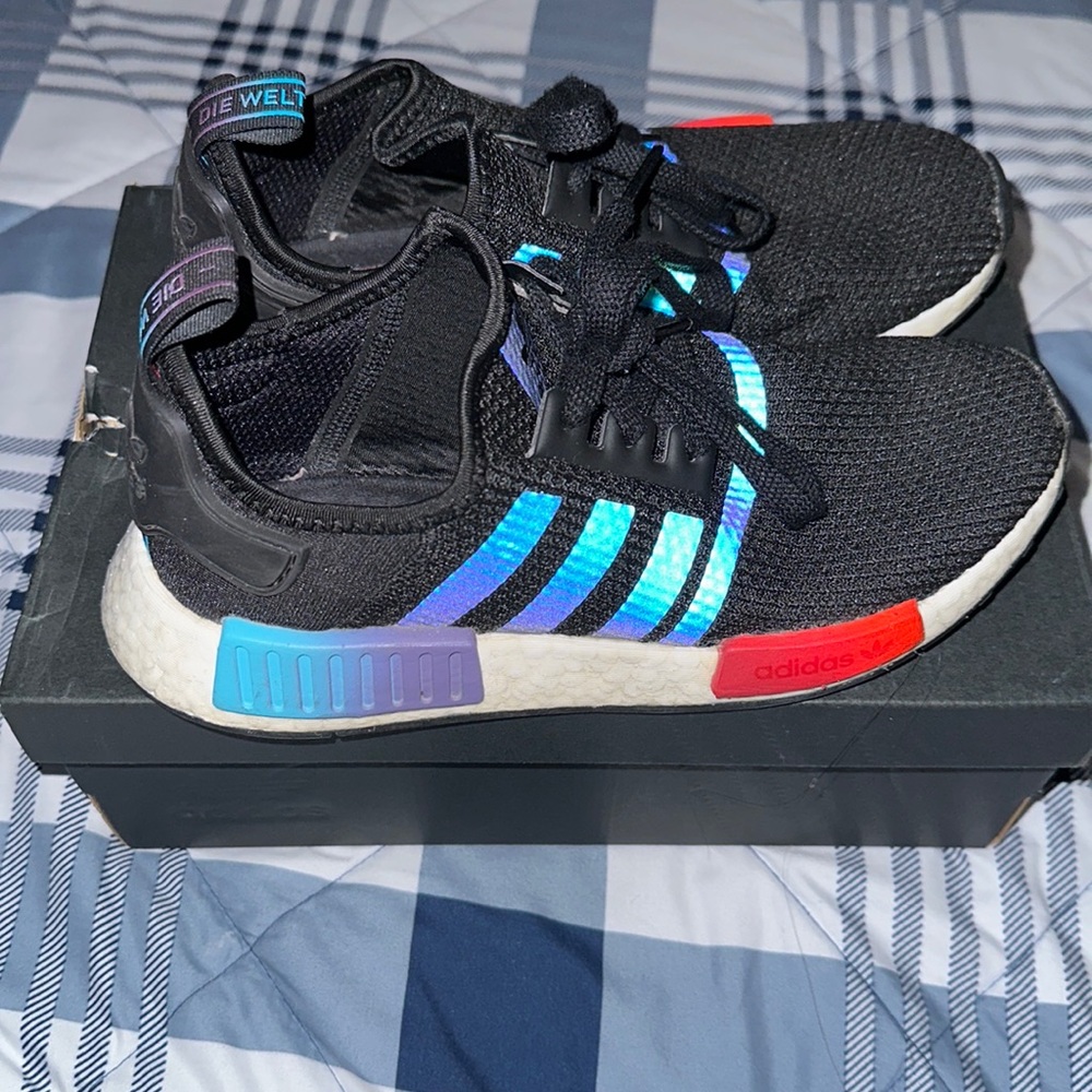 Tenis de Mujer Marca Adidas  NMD R1 Color Black Blu Size 7
